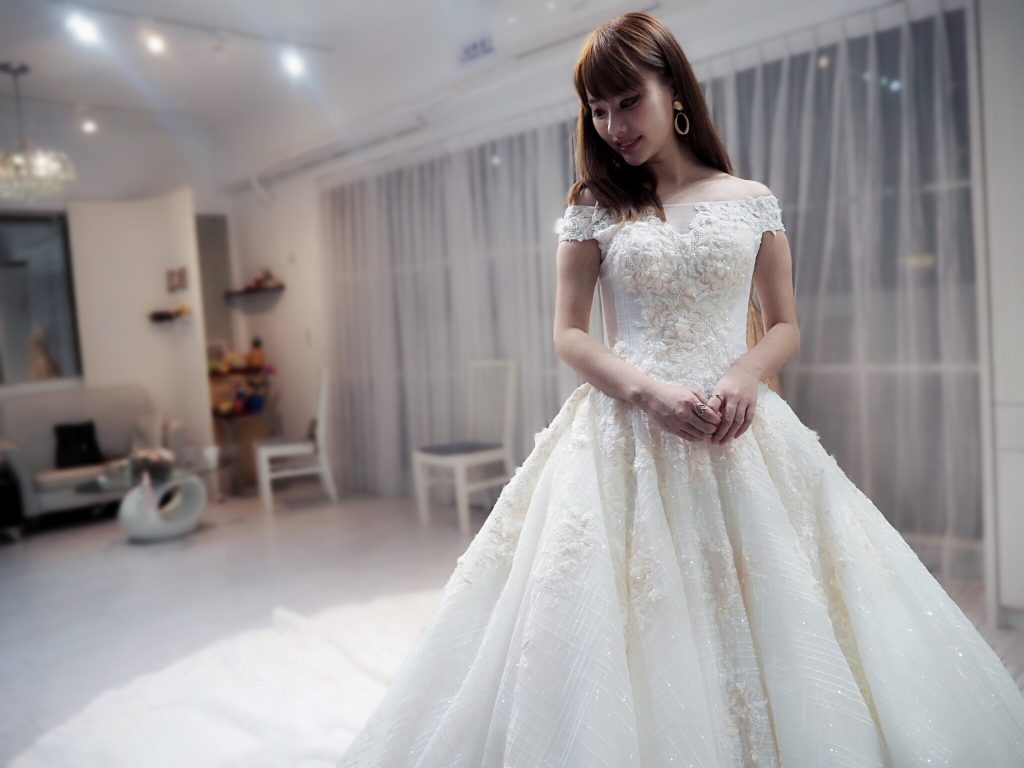 賽西亞手工婚紗 「我的命定禮服就是這件!」專屬給每位新娘的超顯瘦禮服 紙片女孩vs厚片女孩款大公開