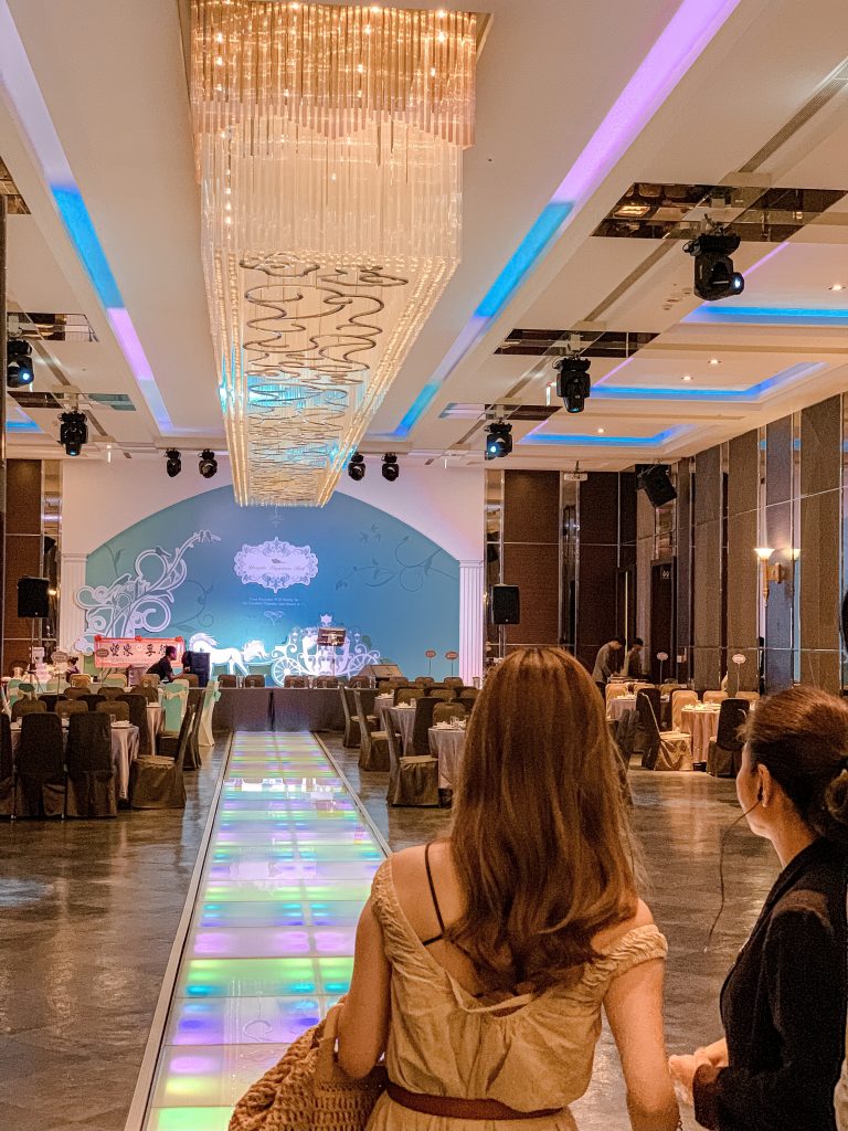 台南東東永大幸福館 獨步全台160桌最大廳房!簡約氣派的飯店格局,十大名廚的港式精緻婚宴菜色文定抓周包套服務