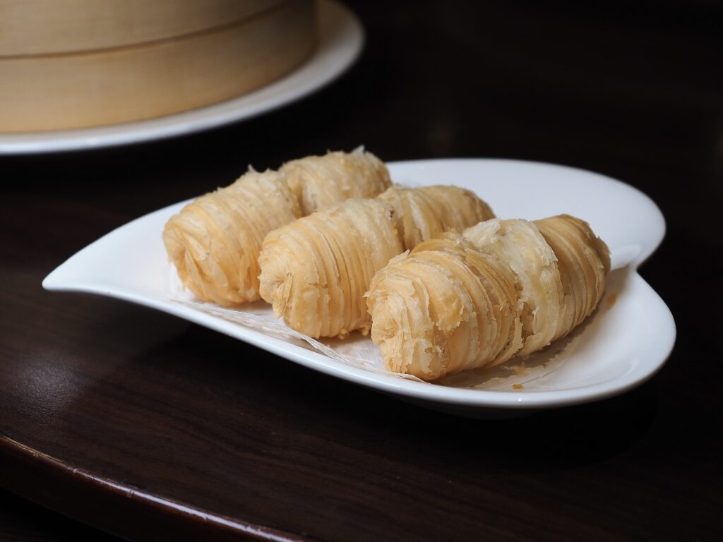 高雄漢來巨蛋五星級飯店婚宴菜色,Hello Kitty主題式婚禮,最夢幻的主題婚禮場地!贈送專屬鮮花佈置、華麗背板