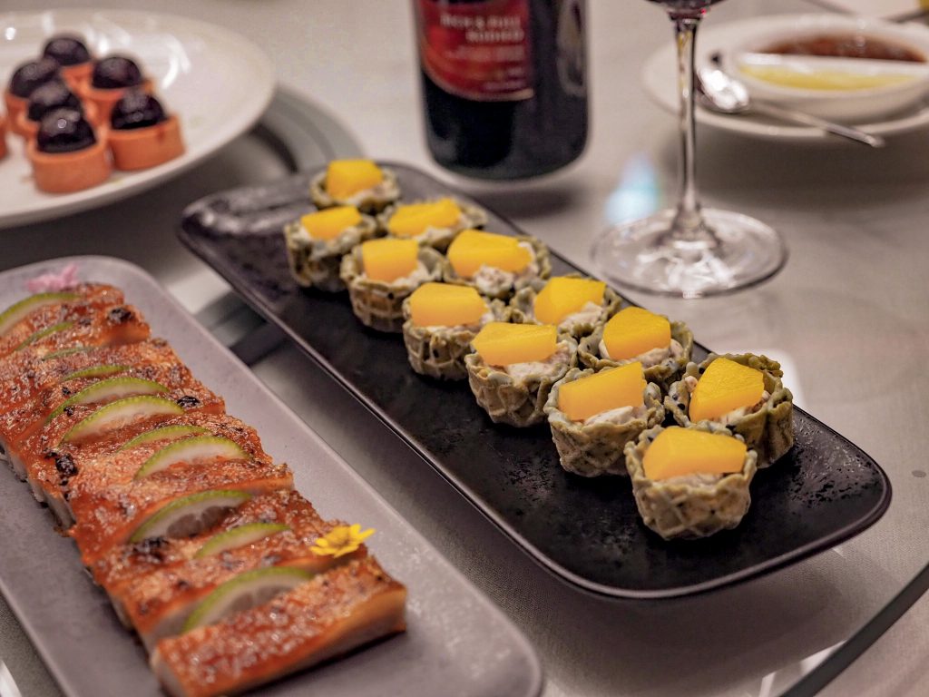 國泰萬怡酒店台北高空戶外證婚場地,結合萬豪集團行政酒廊!中式佳餚妝點成西式美饌