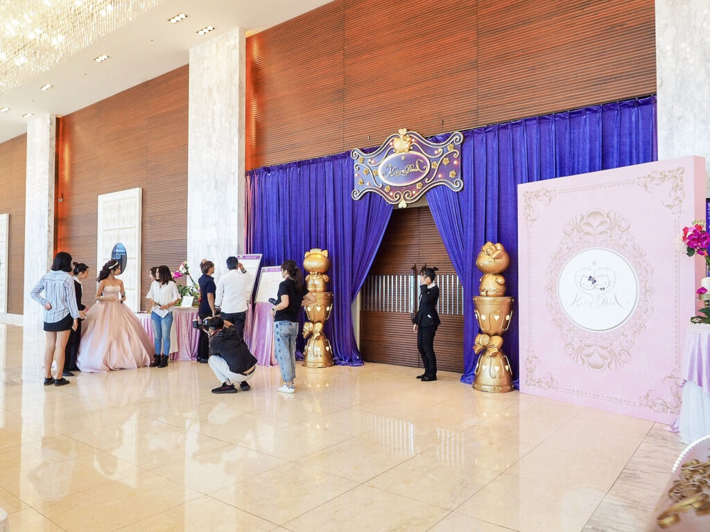 高雄漢來巨蛋五星級飯店婚宴菜色,Hello Kitty主題式婚禮,最夢幻的主題婚禮場地!贈送專屬鮮花佈置、華麗背板