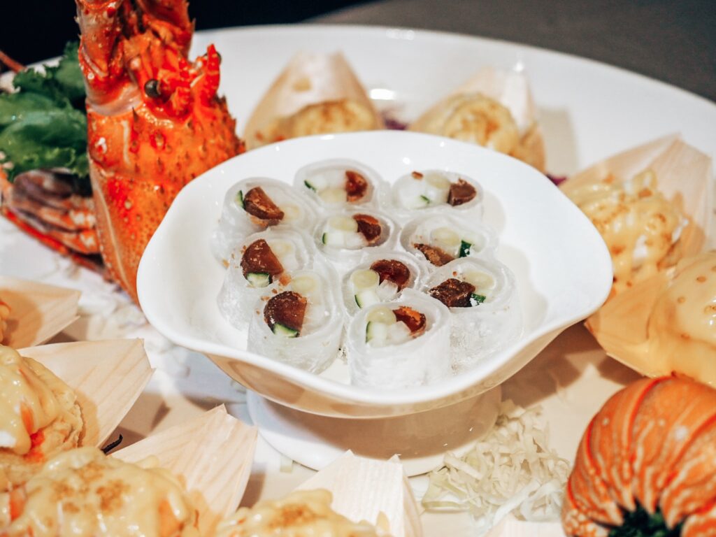白金花園酒店遺世獨立的超美挑高大廳,陽光灑落的戶外中庭證婚,溫馨宛如藝術殿堂的廊道