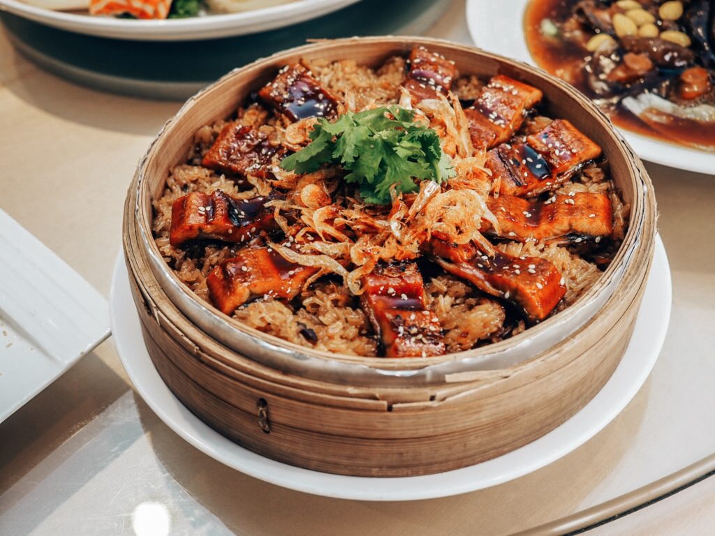 白金花園酒店遺世獨立的超美挑高大廳,陽光灑落的戶外中庭證婚,溫馨宛如藝術殿堂的廊道