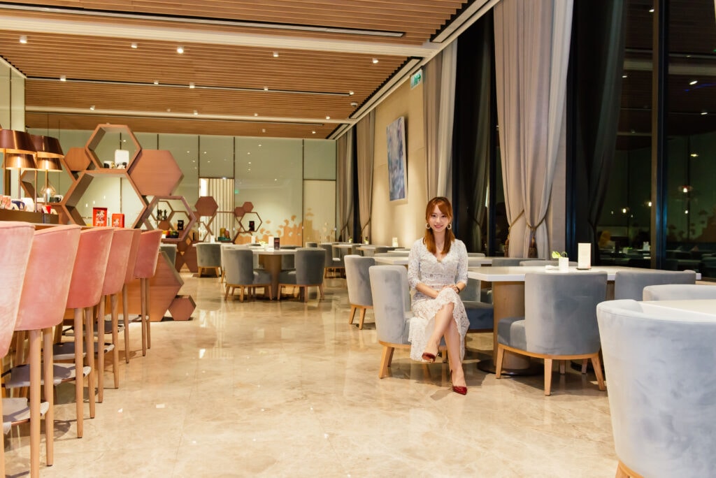 台北美福大飯店.GMT義大利餐廳西式長桌的優雅婚禮,可在同層樓Cocoon池畔酒吧,舉行一場賓主盡歡的After Party!