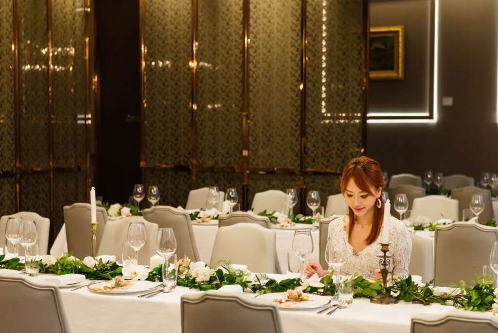 台北美福大飯店.GMT義大利餐廳西式長桌的優雅婚禮,可在同層樓Cocoon池畔酒吧,舉行一場賓主盡歡的After Party!