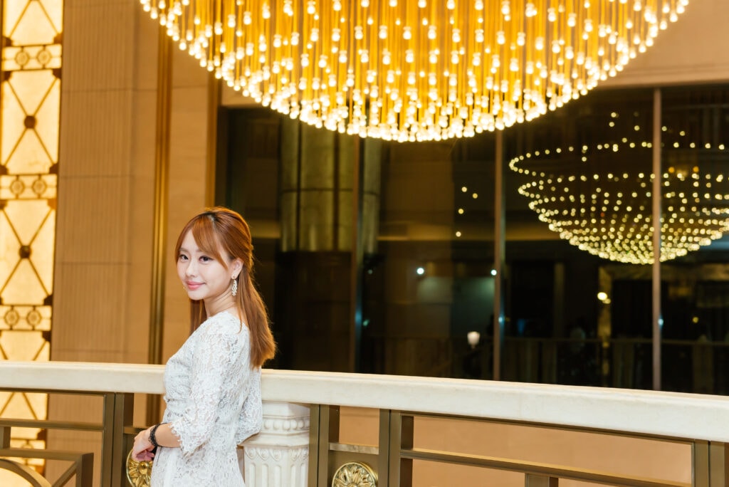 台北美福大飯店.GMT義大利餐廳西式長桌的優雅婚禮,可在同層樓Cocoon池畔酒吧,舉行一場賓主盡歡的After Party!