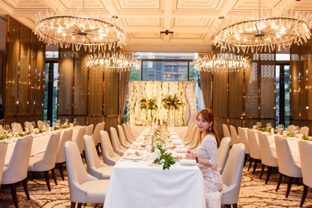 台北美福大飯店.GMT義大利餐廳西式長桌的優雅婚禮,可在同層樓Cocoon池畔酒吧,舉行一場賓主盡歡的After Party!