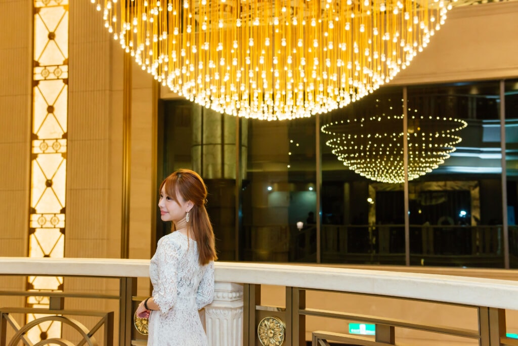 台北美福大飯店.GMT義大利餐廳西式長桌的優雅婚禮,可在同層樓Cocoon池畔酒吧,舉行一場賓主盡歡的After Party!