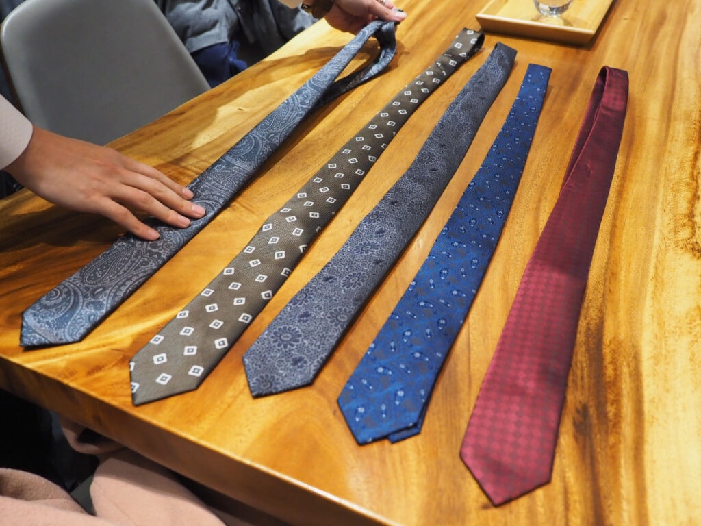 EZ 西服打造帥老公的西裝全訂製挑選守則!ElegaZzle 價格公開透明、3D人體掃描APP、紅外線雷射精準測量