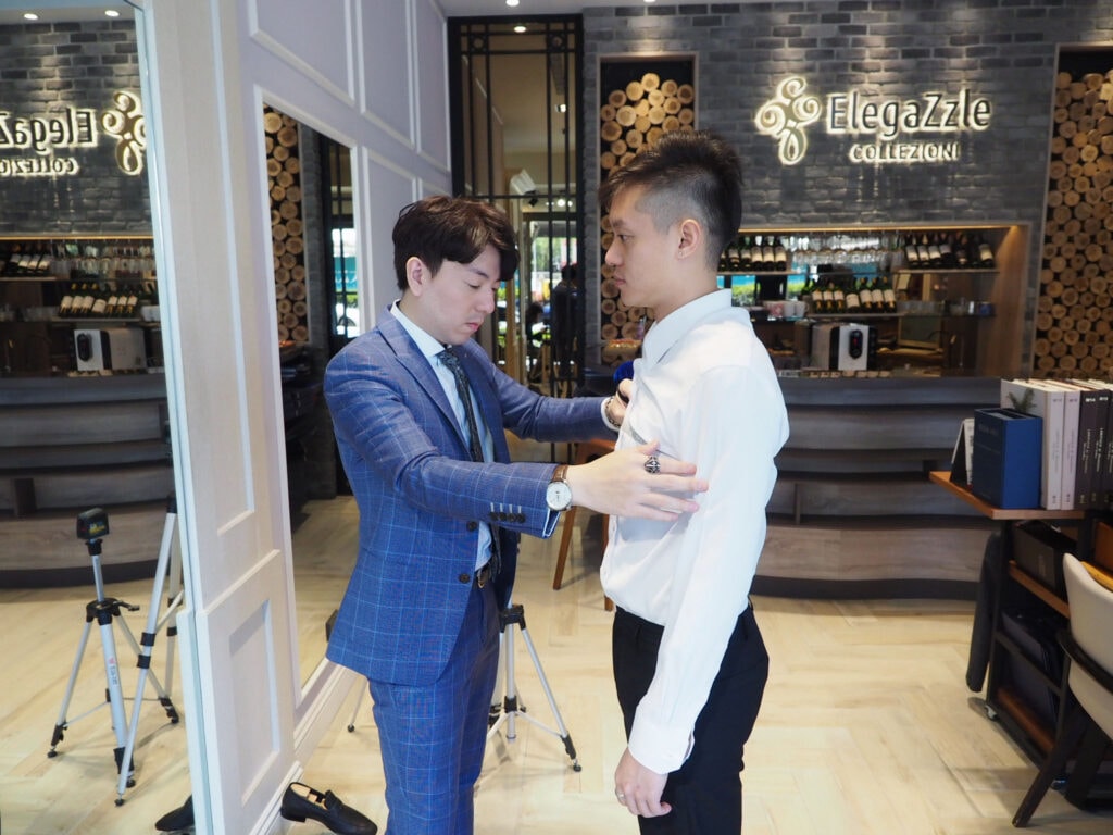 EZ 西服打造帥老公的西裝全訂製挑選守則!ElegaZzle 價格公開透明、3D人體掃描APP、紅外線雷射精準測量