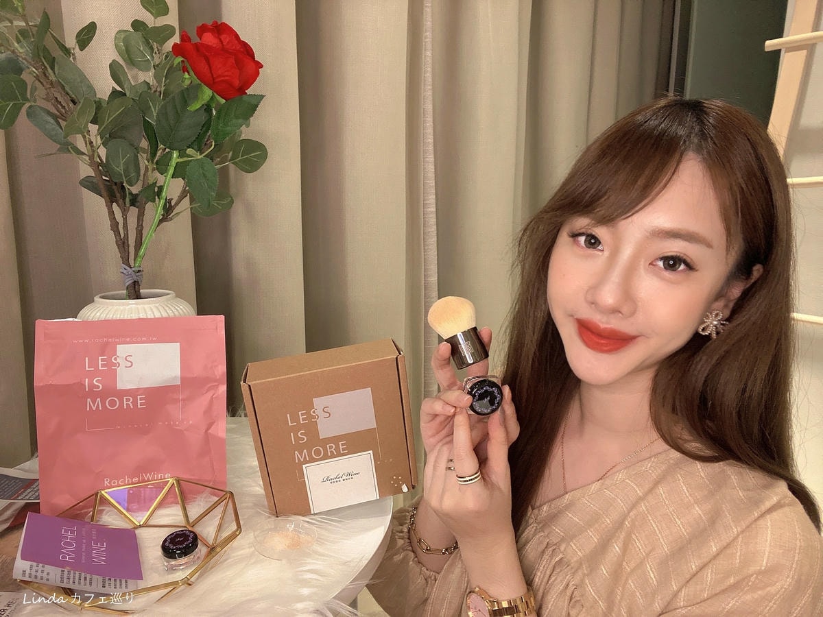 Rachel Wine 瑞秋懷恩 清透礦物粉底022.jpg Rachel Wine 瑞秋懷恩 清透礦物粉底022.jpg