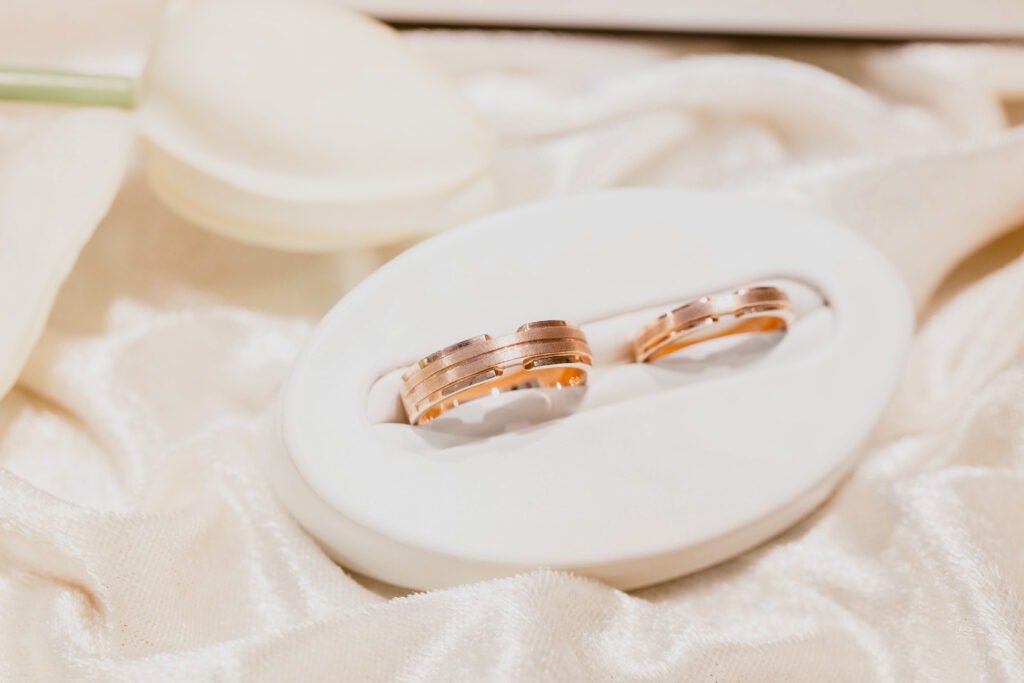 HENRY & EDDY JEWELRY 專為新人而存在的手工鑽戒品牌,不撞款的客製化設計款為你而生