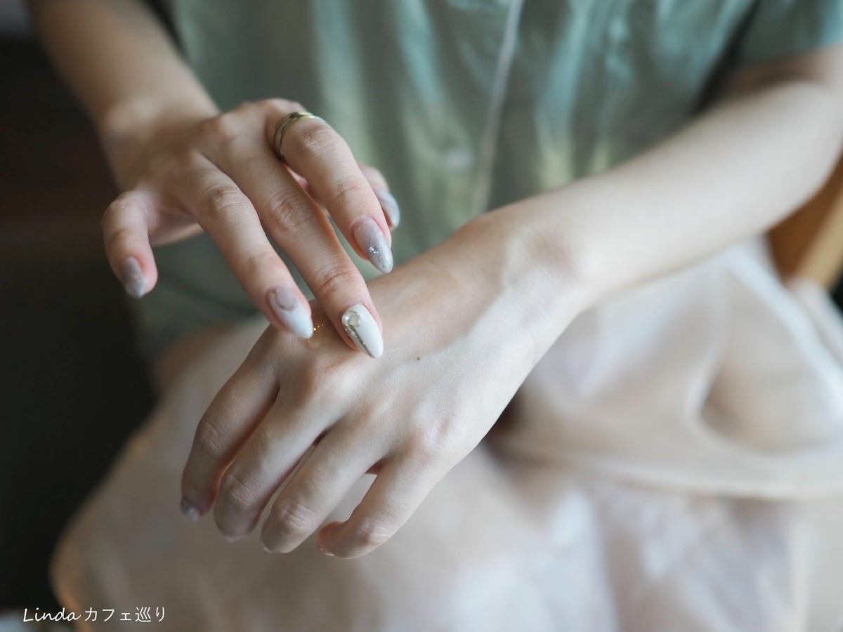 CLARINS 克蘭詩黃金亮眼萃+黃金雙激萃精華液006.jpg CLARINS 克蘭詩黃金亮眼萃+黃金雙激萃精華液006.jpg