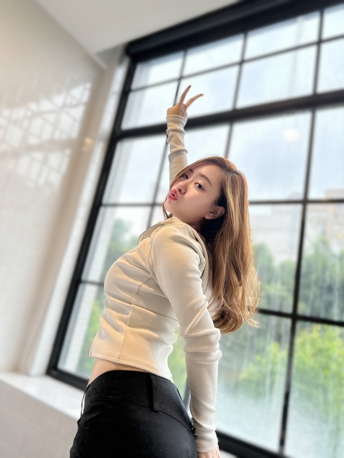 瑞典品牌《Weekday》購物穿搭以簡約款式為基礎,H&M 瑞典品牌《Weekday》購物穿搭以簡約款式為基礎,H&M