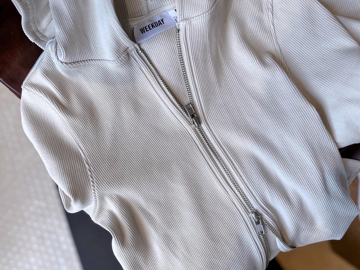 瑞典品牌《Weekday》購物穿搭以簡約款式為基礎,H&M 瑞典品牌《Weekday》購物穿搭以簡約款式為基礎,H&M