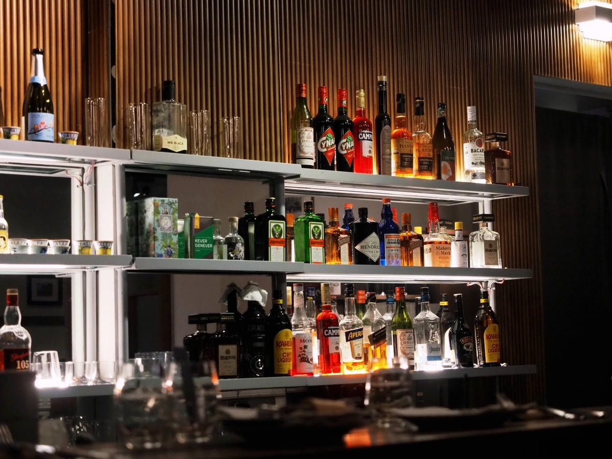 大稻埕餐酒館《RADICI》迪化街百年洋房建築,隱身在天井庭