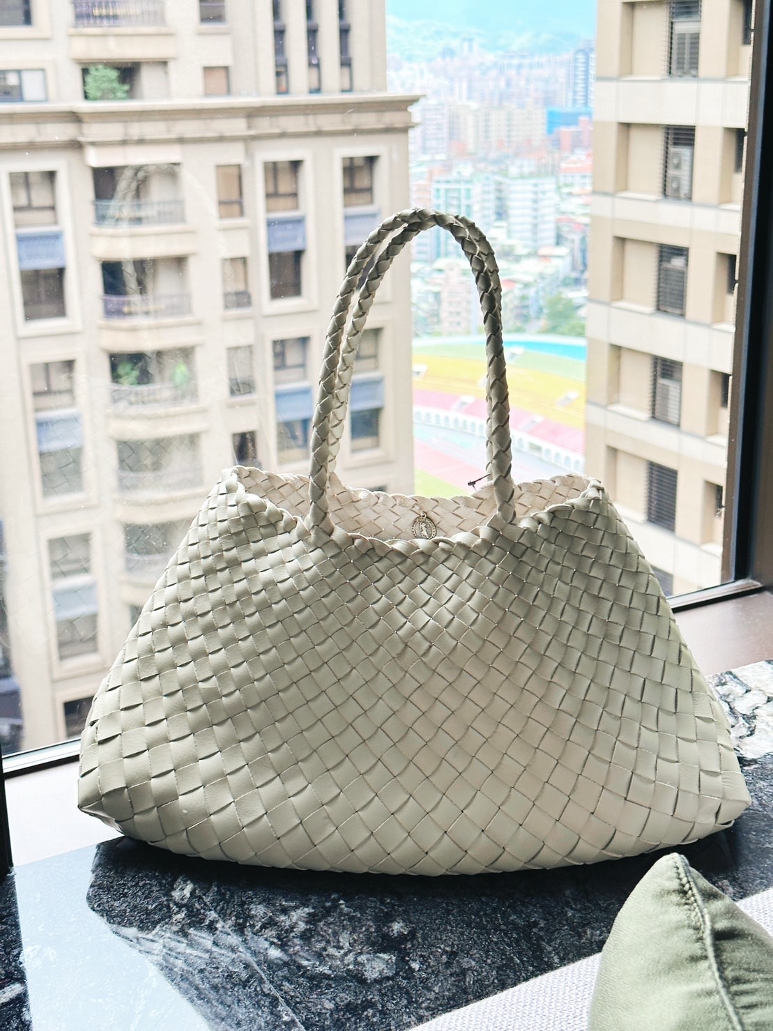 精品電商 NET-A-PORTER 購物開箱DRAGON 精品電商 NET-A-PORTER 購物開箱DRAGON