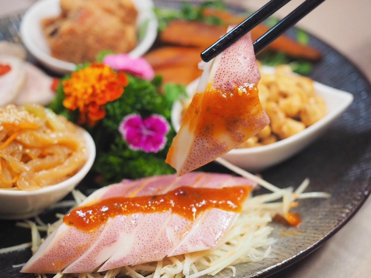 2024年菜推薦典華現煮年菜外帶,限量預售必吃多汁「蒜香脆 2024年菜推薦典華現煮年菜外帶,限量預售必吃多汁「蒜香脆
