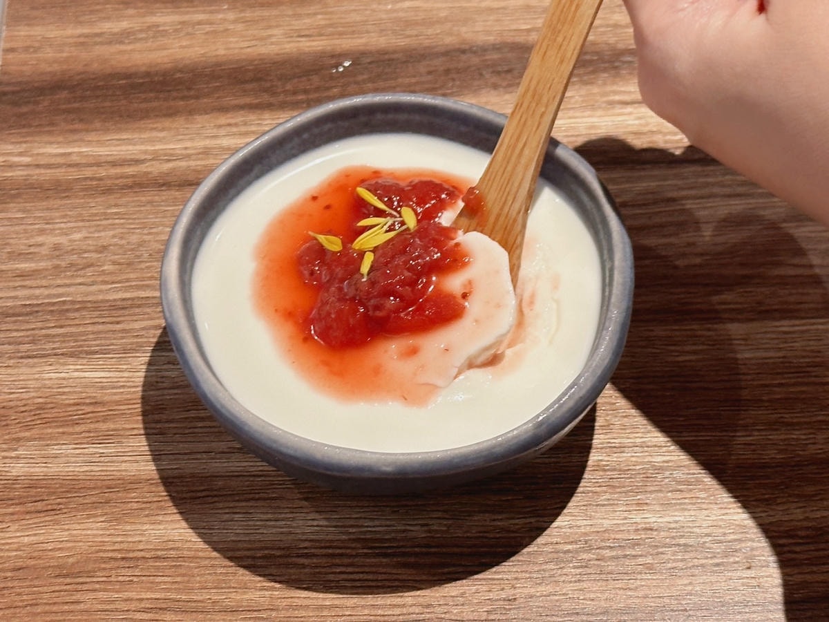 よし!請上座!信義區火鍋推薦《優喜鍋物專門店》前菜必點「招牌 よし!請上座!信義區火鍋推薦《優喜鍋物專門店》前菜必點「招牌