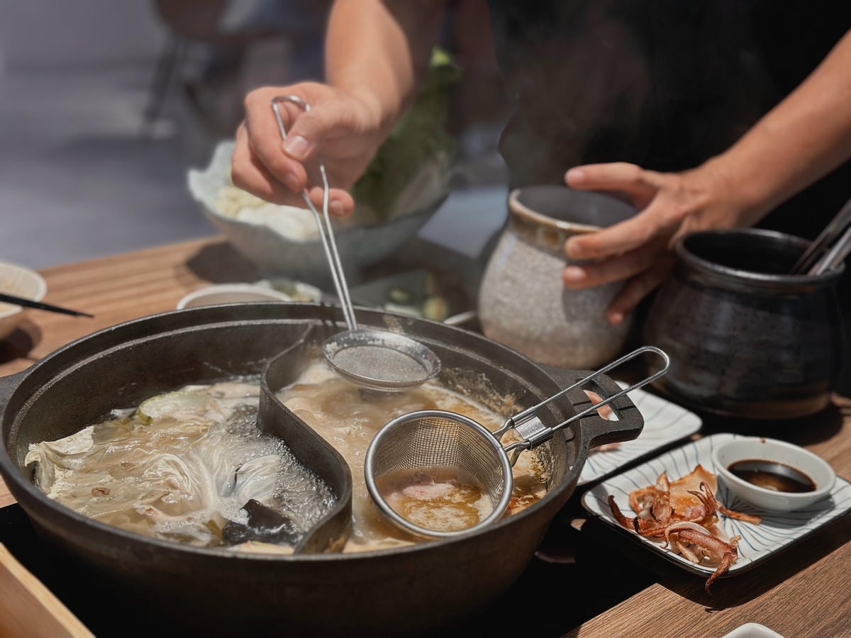よし!請上座!信義區火鍋推薦《優喜鍋物專門店》前菜必點「招牌 よし!請上座!信義區火鍋推薦《優喜鍋物專門店》前菜必點「招牌