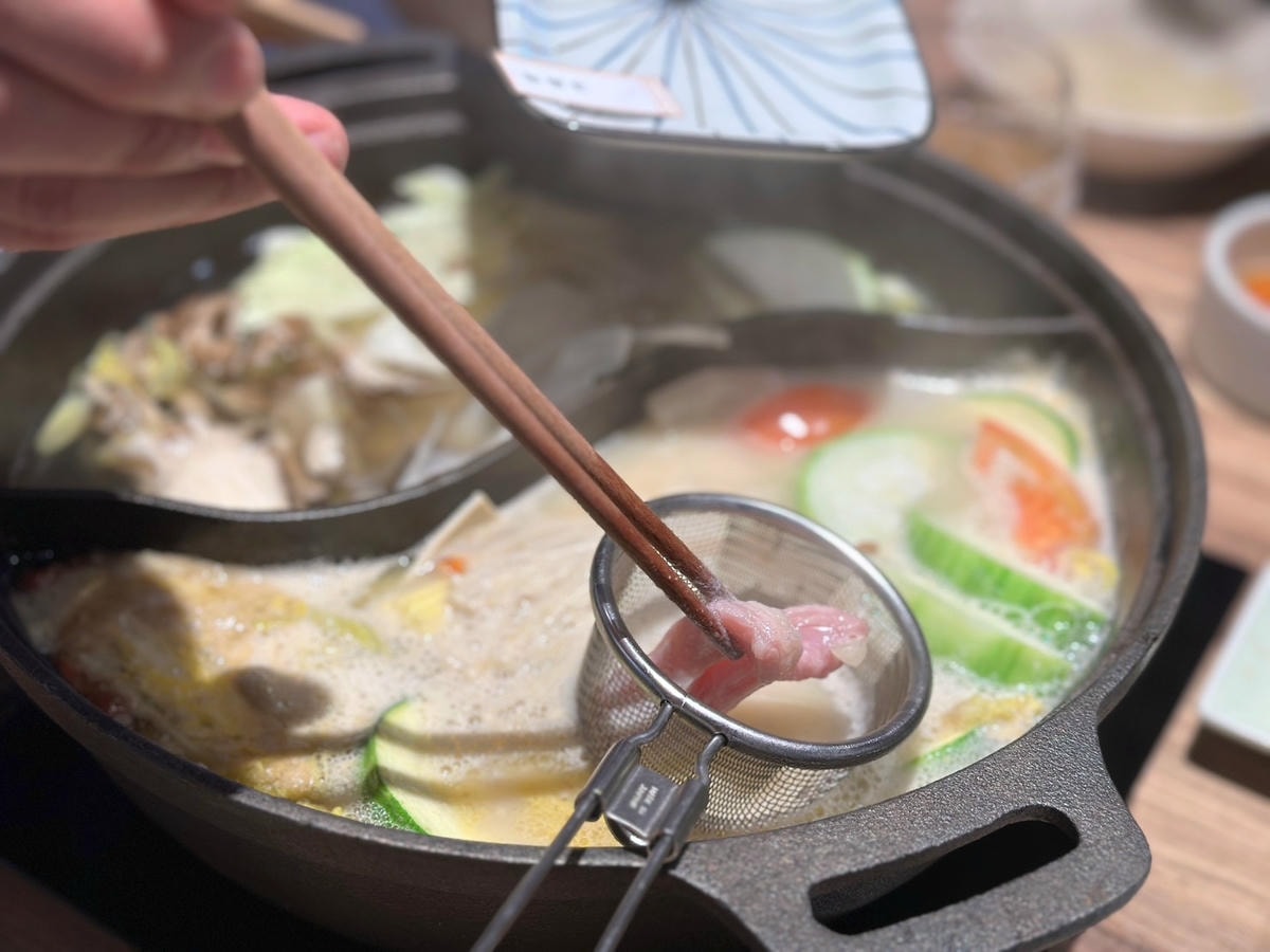 よし!請上座!信義區火鍋推薦《優喜鍋物專門店》前菜必點「招牌 よし!請上座!信義區火鍋推薦《優喜鍋物專門店》前菜必點「招牌