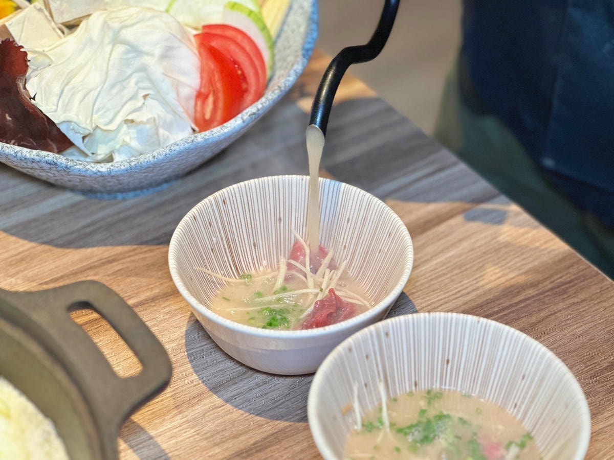 よし!請上座!信義區火鍋推薦《優喜鍋物專門店》前菜必點「招牌 よし!請上座!信義區火鍋推薦《優喜鍋物專門店》前菜必點「招牌