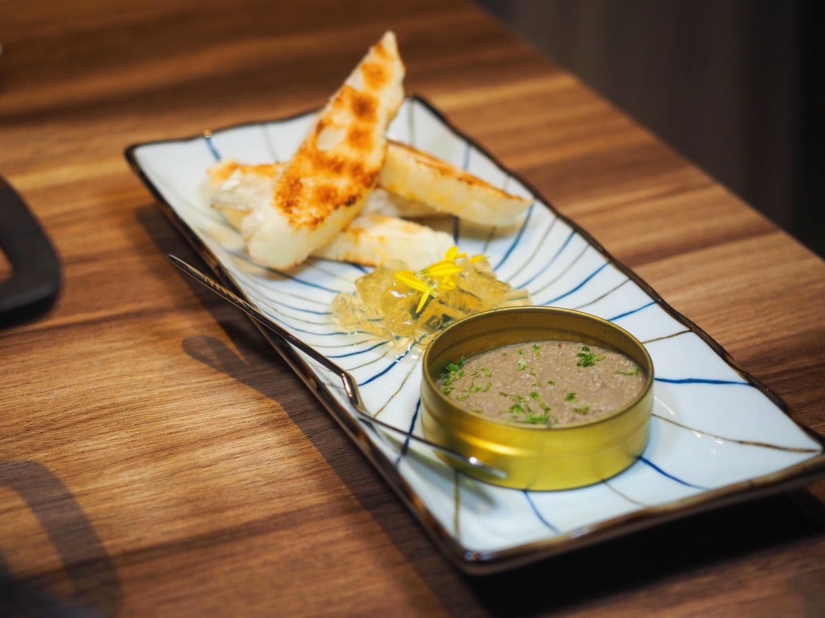 よし!請上座!信義區火鍋推薦《優喜鍋物專門店》前菜必點「招牌 よし!請上座!信義區火鍋推薦《優喜鍋物專門店》前菜必點「招牌