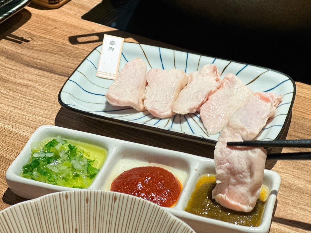 よし!請上座!信義區火鍋推薦《優喜鍋物專門店》前菜必點「招牌 よし!請上座!信義區火鍋推薦《優喜鍋物專門店》前菜必點「招牌
