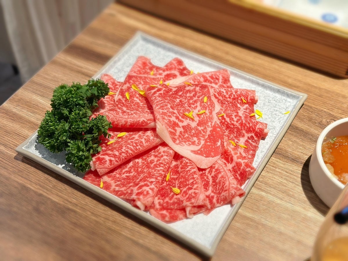 よし!請上座!信義區火鍋推薦《優喜鍋物專門店》前菜必點「招牌 よし!請上座!信義區火鍋推薦《優喜鍋物專門店》前菜必點「招牌
