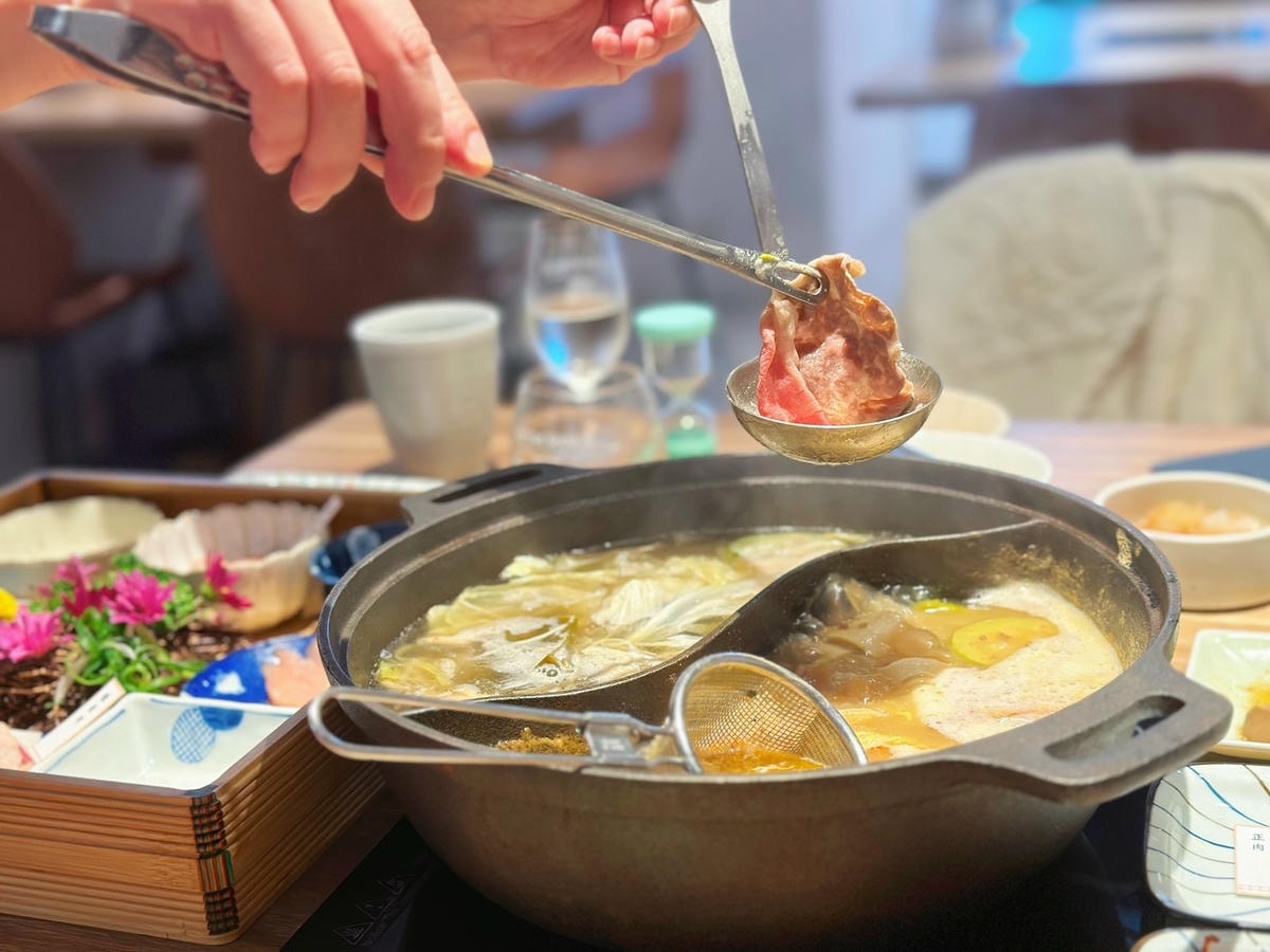 よし!請上座!信義區火鍋推薦《優喜鍋物專門店》前菜必點「招牌 よし!請上座!信義區火鍋推薦《優喜鍋物專門店》前菜必點「招牌