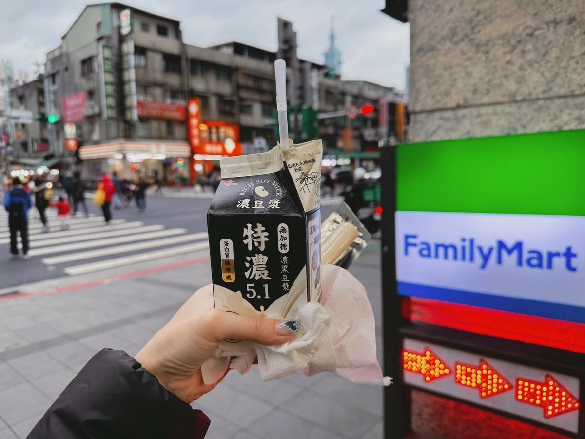 科技健身推薦《霍普金斯診所》信義店躺著局部增肌減脂不是夢?