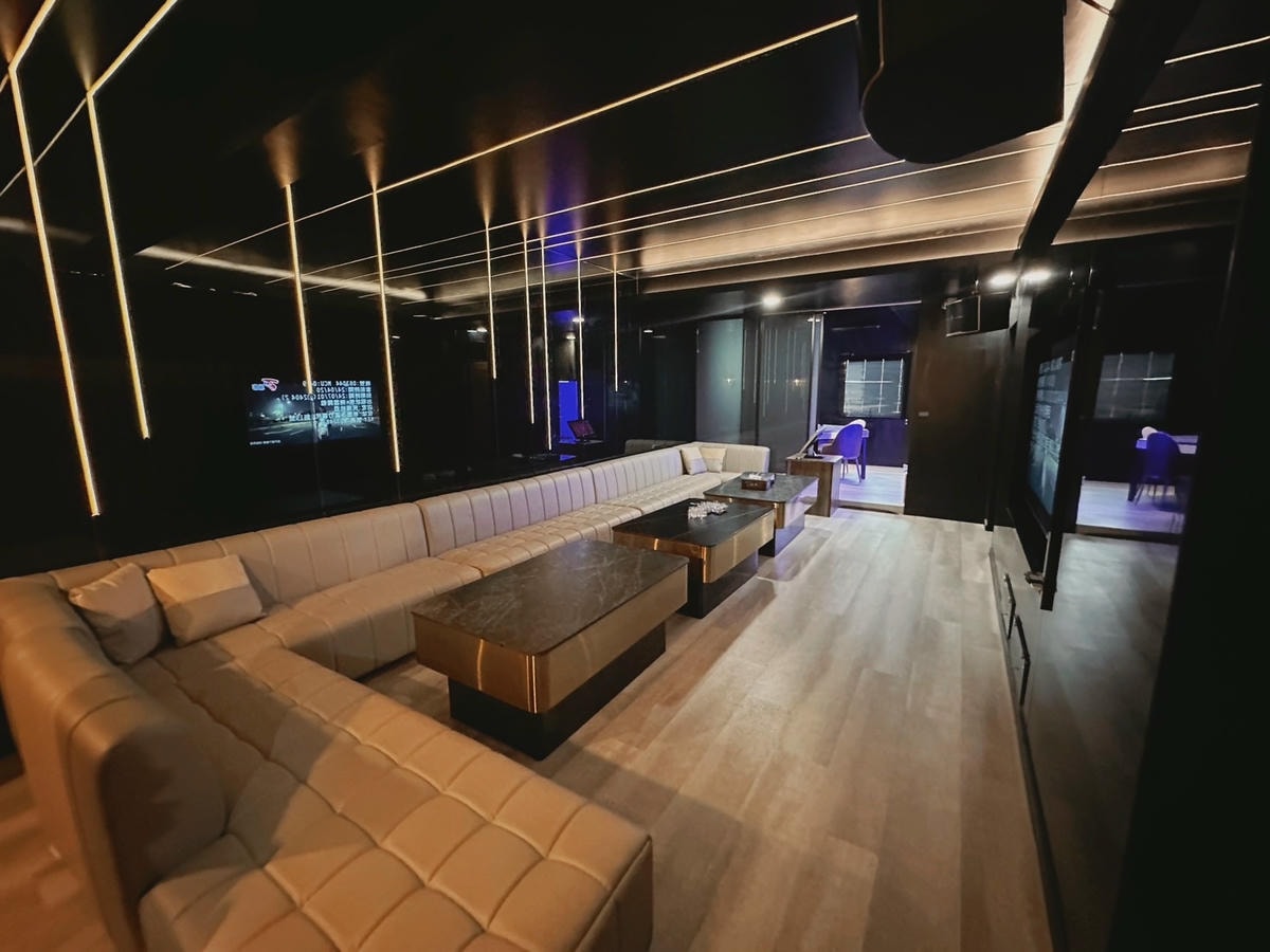 桃園蘆竹餐酒館《民權拾酒》寵物友善戶外露營最 Chill 風 桃園蘆竹餐酒館《民權拾酒》寵物友善戶外露營最 Chill 風