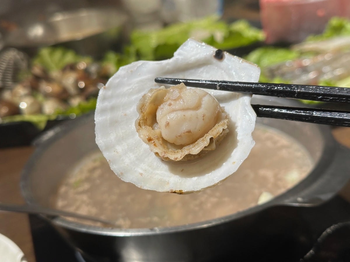 板橋吃到飽推薦《心心石頭火鍋》平日用餐只要369起,居然不收 板橋吃到飽推薦《心心石頭火鍋》平日用餐只要369起,居然不收