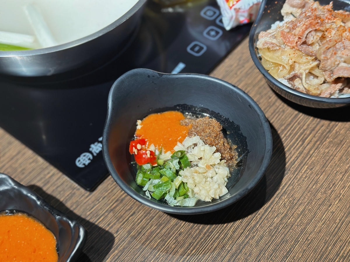 板橋吃到飽推薦《心心石頭火鍋》平日用餐只要369起,居然不收 板橋吃到飽推薦《心心石頭火鍋》平日用餐只要369起,居然不收