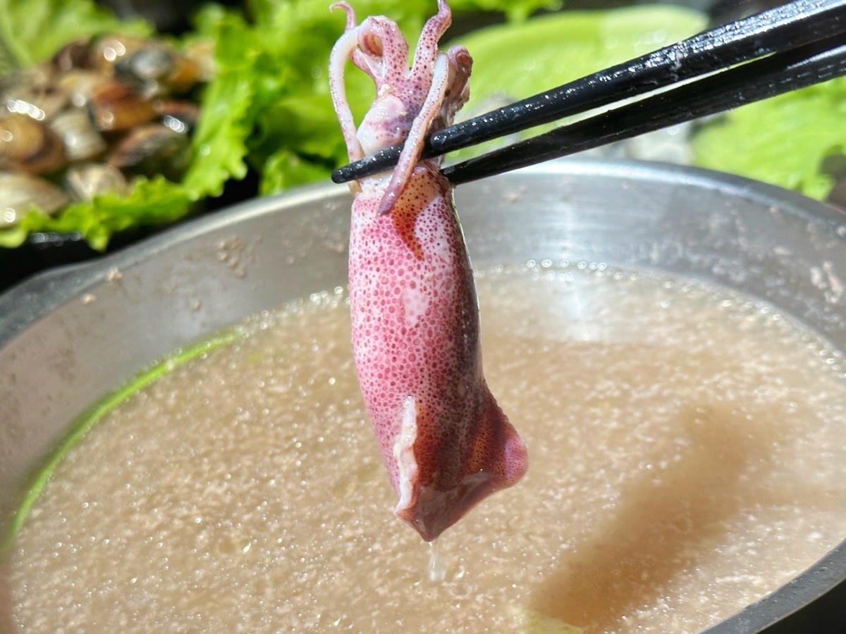板橋吃到飽推薦《心心石頭火鍋》平日用餐只要369起,居然不收 板橋吃到飽推薦《心心石頭火鍋》平日用餐只要369起,居然不收