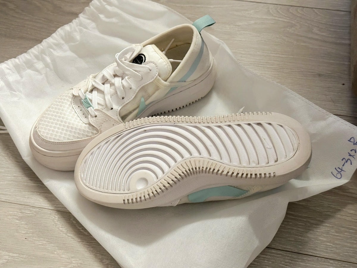板橋24hr洗鞋服務《 I Sneaker 樂洗鞋智能洗鞋櫃