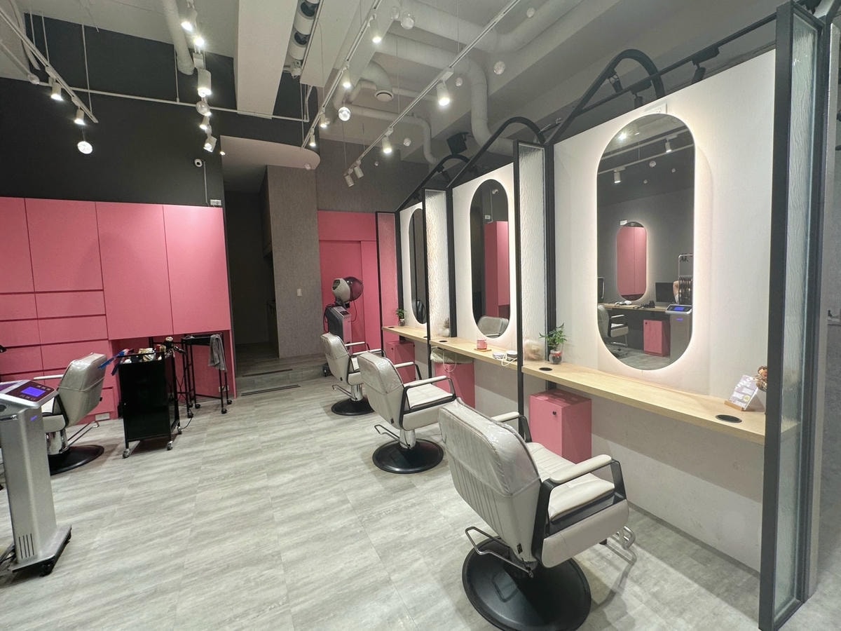 台北南港燙髮推薦《Meta hair salon 后》染燙受 台北南港燙髮推薦《Meta hair salon 后》染燙受