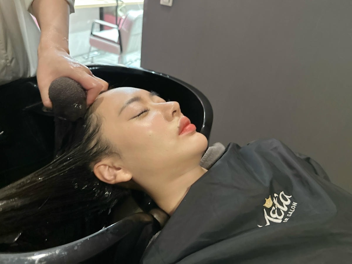 台北南港燙髮推薦《Meta hair salon 后》染燙受 台北南港燙髮推薦《Meta hair salon 后》染燙受