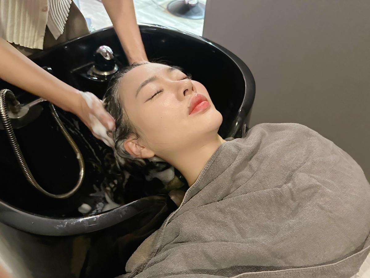 台北南港燙髮推薦《Meta hair salon 后》染燙受 台北南港燙髮推薦《Meta hair salon 后》染燙受