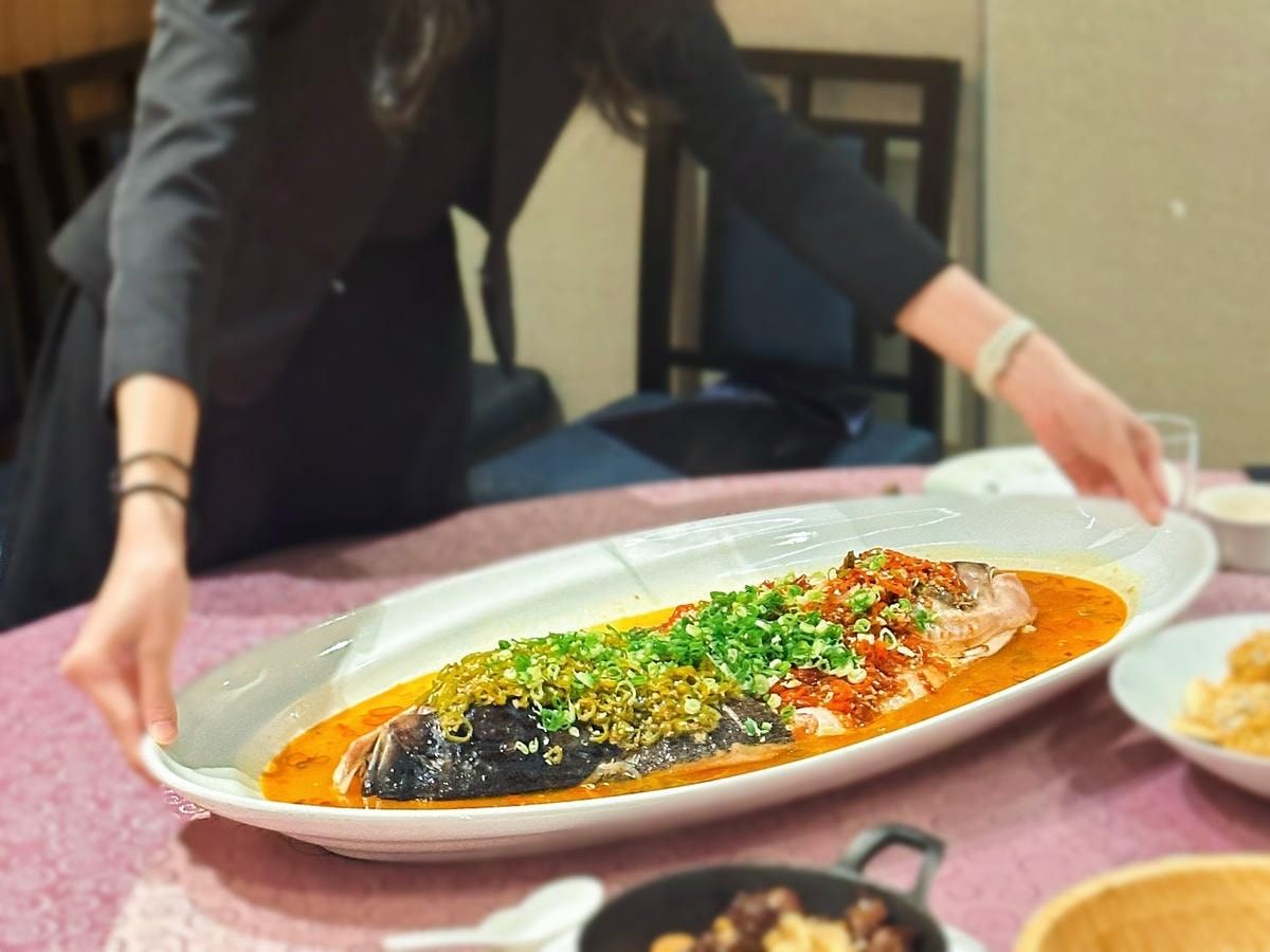台北凱達家宴中餐廳必點「絕代雙椒魚頭」榮獲十大名菜金獎!鮮豔 台北凱達家宴中餐廳必點「絕代雙椒魚頭」榮獲十大名菜金獎!鮮豔
