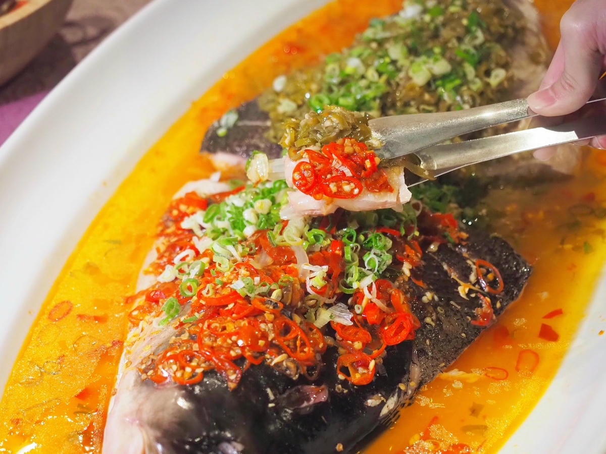台北凱達家宴中餐廳必點「絕代雙椒魚頭」榮獲十大名菜金獎!鮮豔 台北凱達家宴中餐廳必點「絕代雙椒魚頭」榮獲十大名菜金獎!鮮豔