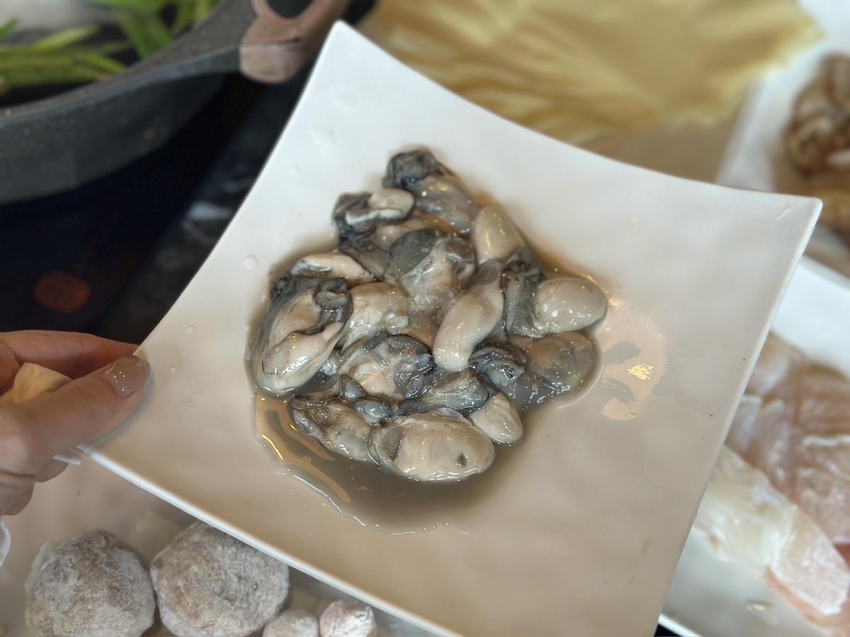 松江南京麻辣火鍋《石‧撈麻辣鴛鴦鍋》吃到飽!招牌經典酒家菜「 松江南京麻辣火鍋《石‧撈麻辣鴛鴦鍋》吃到飽!招牌經典酒家菜「