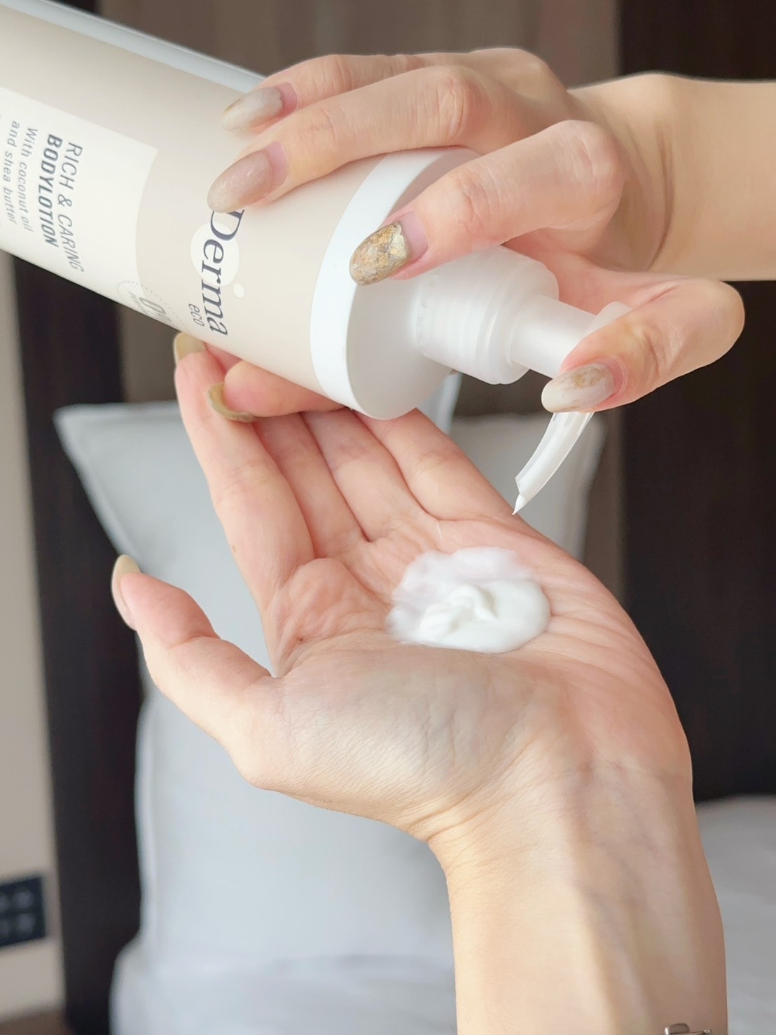 孕期保養推薦孕肚撫紋霜跟保養油怎麼挑?推薦 Derma 丹 孕期保養推薦孕肚撫紋霜跟保養油怎麼挑?推薦 Derma 丹