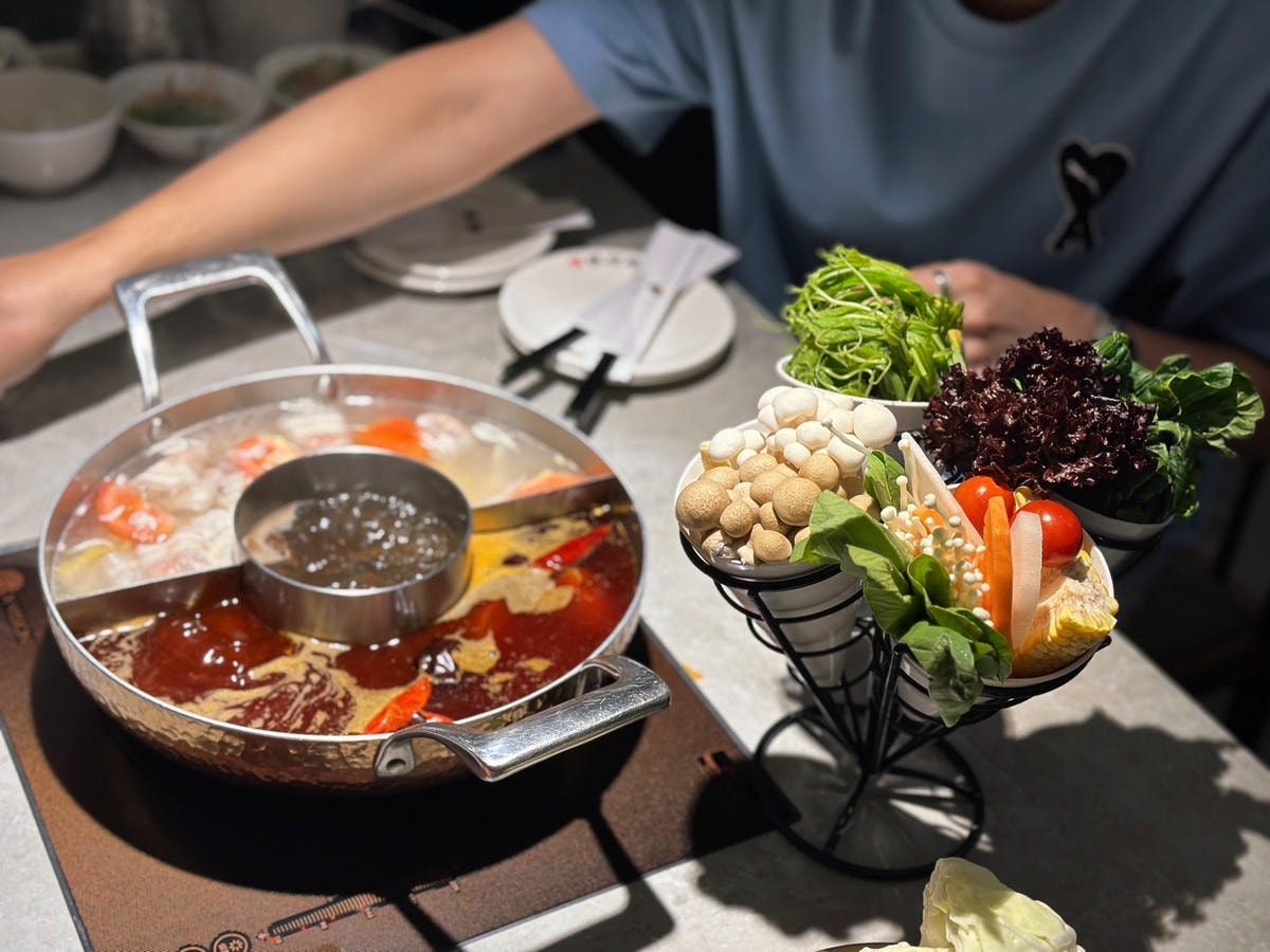 營業至凌晨!築間麻辣火鍋(台北西門町店)推薦巴蜀經典套餐!老 營業至凌晨!築間麻辣火鍋(台北西門町店)推薦巴蜀經典套餐!老