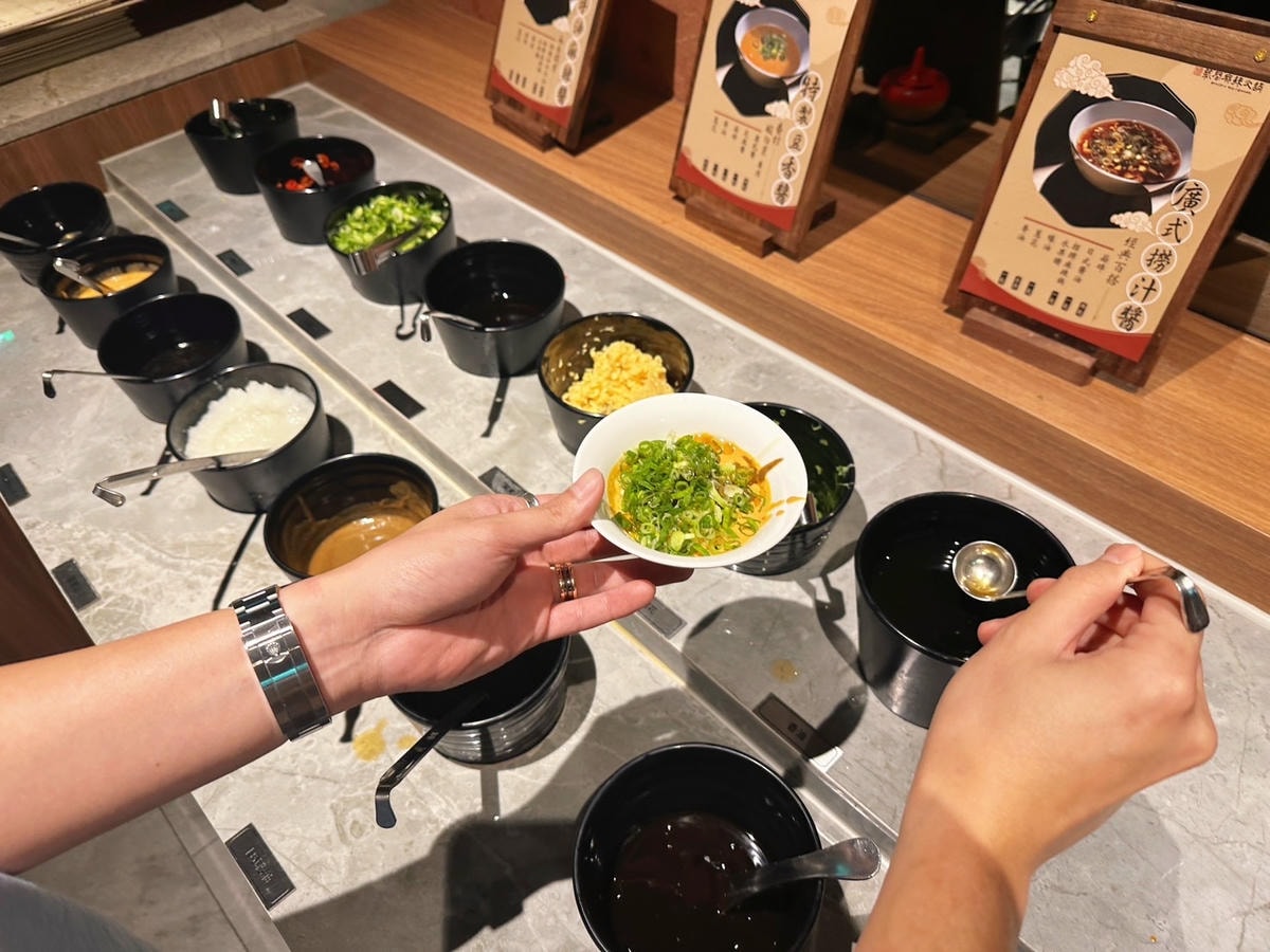 營業至凌晨!築間麻辣火鍋(台北西門町店)推薦巴蜀經典套餐!老 營業至凌晨!築間麻辣火鍋(台北西門町店)推薦巴蜀經典套餐!老