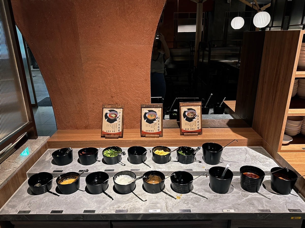 營業至凌晨!築間麻辣火鍋(台北西門町店)推薦巴蜀經典套餐!老 營業至凌晨!築間麻辣火鍋(台北西門町店)推薦巴蜀經典套餐!老
