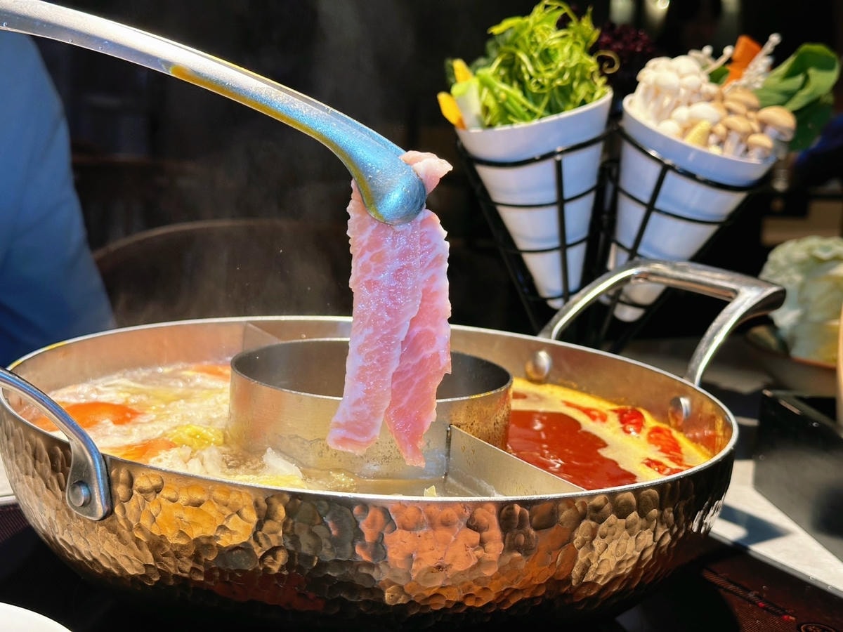 營業至凌晨!築間麻辣火鍋(台北西門町店)推薦巴蜀經典套餐!老 營業至凌晨!築間麻辣火鍋(台北西門町店)推薦巴蜀經典套餐!老