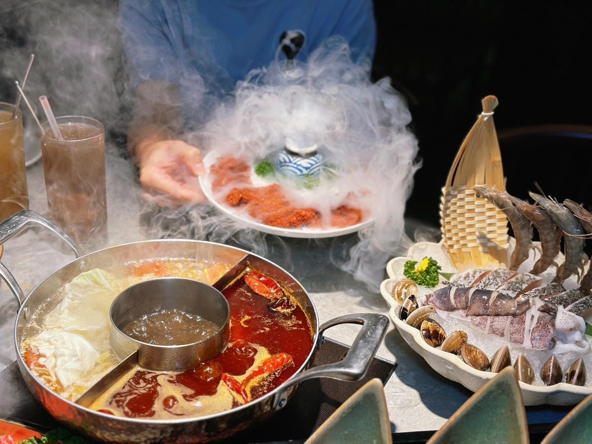 營業至凌晨!築間麻辣火鍋(台北西門町店)推薦巴蜀經典套餐!老 營業至凌晨!築間麻辣火鍋(台北西門町店)推薦巴蜀經典套餐!老