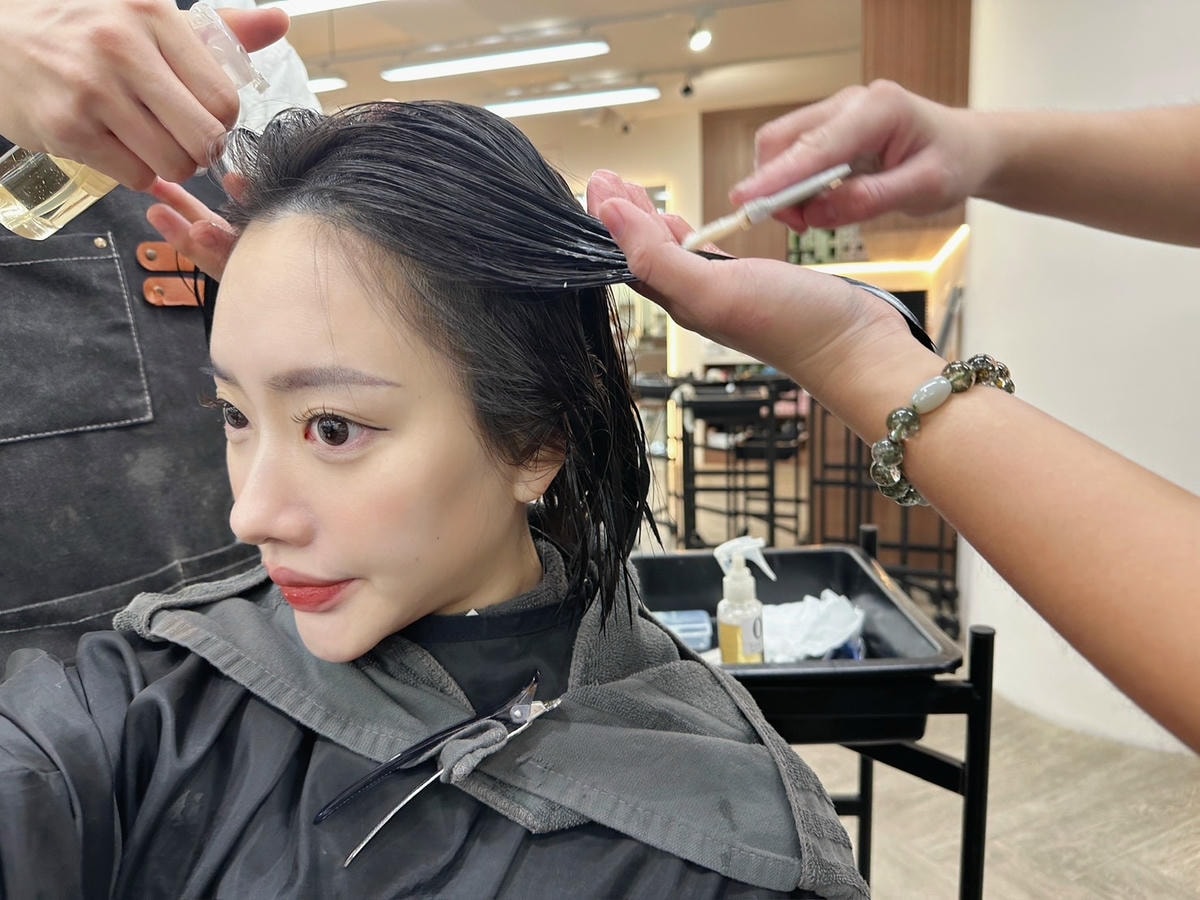 中山區一刀切短髮設計師推薦蘊 YUN SALON 中山店 中山區一刀切短髮設計師推薦蘊 YUN SALON 中山店