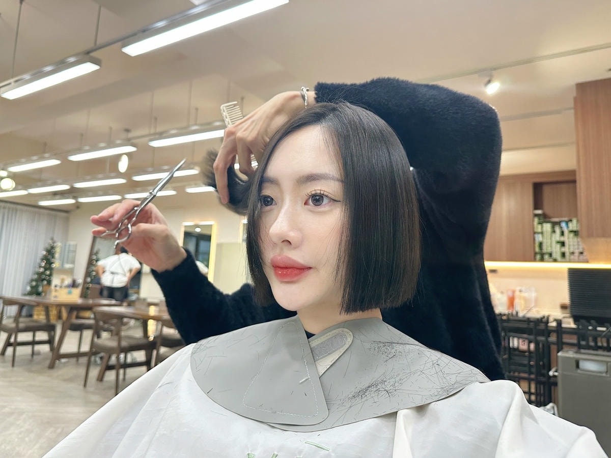 中山區一刀切短髮設計師推薦蘊 YUN SALON 中山店 中山區一刀切短髮設計師推薦蘊 YUN SALON 中山店